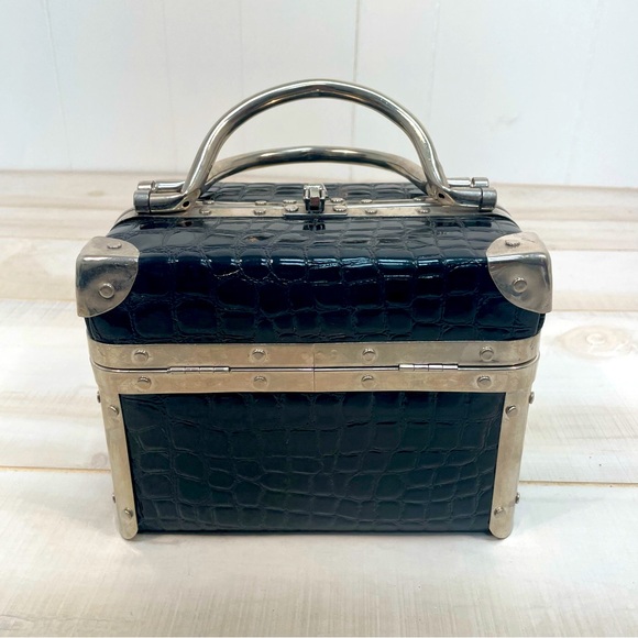 Vintage Black Faux Croc & Silver Box Purse, Hinged Top, Inside Pockets (One Zip) - Picture 4 of 8